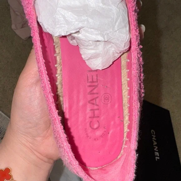 CHANEL Hot Pink Bouclé Espadrilles with Black Toe Cap - Picture 4 of 11